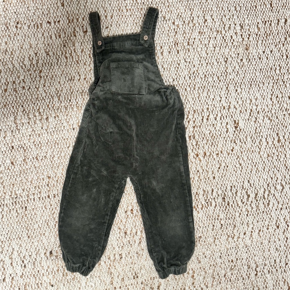 Quincy Mae Green Corduroy Overalls (2-3 yr)